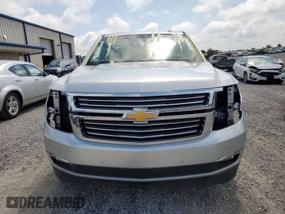 2017 Chevrolet Suburban Premier z VIN 1GNSCJKC4HR224769, wystawiony jako Copart lot #63976365 z przebiegiem 134 990 mil mil oraz Szkoda całkowita • Salvage title. Historia ofert i sprzedaży dostępna na DreamBid. Obrazek 5.