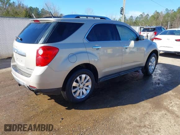 2010 Chevrolet Equinox 2LT z VIN 2CNFLPEY6A6211880, wystawiony jako IAAI lot #41694572 z przebiegiem 317 775 mil mil oraz . Historia ofert i sprzedaży dostępna na DreamBid. Obrazek 4.