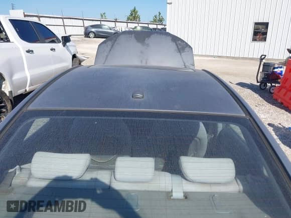 2007 Hyundai Elantra GLS z VIN KMHDU46D57U202340, wystawiony jako IAAI lot #43394365 z przebiegiem 261 557 mil mil oraz . Historia ofert i sprzedaży dostępna na DreamBid. Obrazek 6.