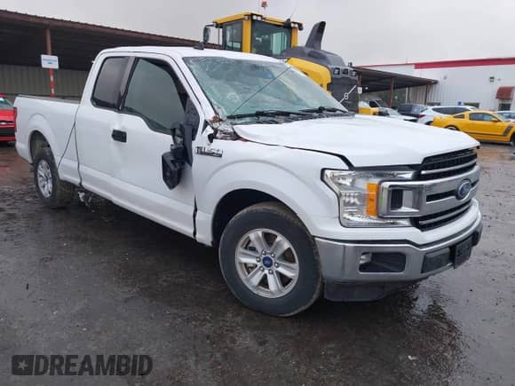 2020 Ford F-150 XL with VIN 1FTEX1C40LKE45241, listed as a IAAI auction lot 41403576 with 58,476 mi miles and . Bid and sale history available at DreamBid. Image 1.