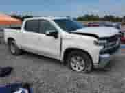 2020 Chevrolet Silverado 1500 LT z VIN 1GCPWCED5LZ167352, wystawiony jako Copart lot #69733335 z przebiegiem 153 436 mil mil oraz Szkoda całkowita • Salvage title. Historia ofert i sprzedaży dostępna na DreamBid. Obrazek 4.