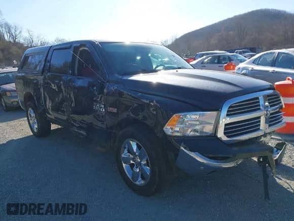 2019 Ram 1500 Big Horn z VIN 1C6RR7LT6KS691190, wystawiony jako IAAI lot #41845200 z przebiegiem 93 918 mil mil oraz . Historia ofert i sprzedaży dostępna na DreamBid. Obrazek 1.