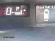 2015 Toyota Prius One z VIN JTDKDTB39F1096378, wystawiony jako IAAI lot #42947064 z przebiegiem 174 105 mil mil oraz . Historia ofert i sprzedaży dostępna na DreamBid. Obrazek 7.