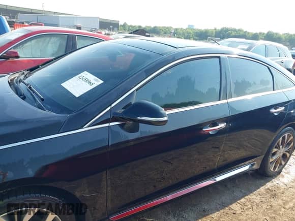 2015 Hyundai Sonata Limited с VIN 5NPE34AB1FH197065, выставлен на аукционе IAAI как лот 42458968 с пробегом 93 436 миль миль и . История ставок и продаж доступна на DreamBid. Изображение 15.