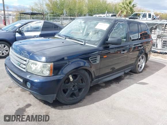 2008 Land Rover Range Rover Sport HSE with VIN SALSK25418A183224, listed as a IAAI auction lot 41697572 with 162,014 mi miles and . Bid and sale history available at DreamBid. Image 2.