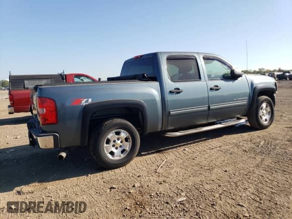 2011 Chevrolet Silverado 1500 LT z VIN 3GCPKSE3XBG189844, wystawiony jako Copart lot #80840665 z przebiegiem 124 547 mil mil oraz Szkoda całkowita • Salvage title. Historia ofert i sprzedaży dostępna na DreamBid. Obrazek 3.