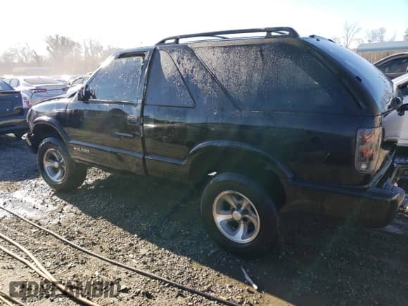 2000 Chevrolet Blazer LS с VIN 1GNCS18W4YK247518, выставлен на аукционе Copart как лот 79686403 с пробегом 235 660 миль миль и На запчасти • Non repairable. История ставок и продаж доступна на DreamBid. Изображение 2.