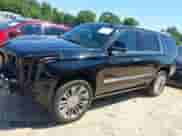 2015 Cadillac Escalade Platinum z VIN 1GYS4PKJ6FR695160, wystawiony jako IAAI lot #42664381 z przebiegiem 135 569 mil mil oraz . Historia ofert i sprzedaży dostępna na DreamBid. Obrazek 14.