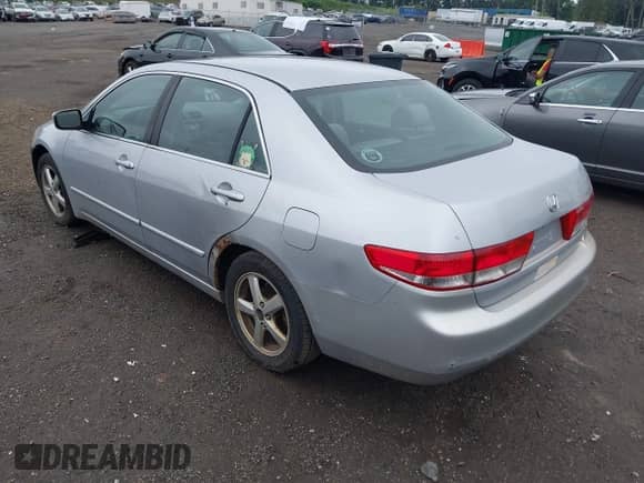 2004 Honda Accord EX with VIN 1HGCM566X4A135367, listed as a IAAI auction lot 42736135 with 239,194 mi miles and . Bid and sale history available at DreamBid. Image 3.