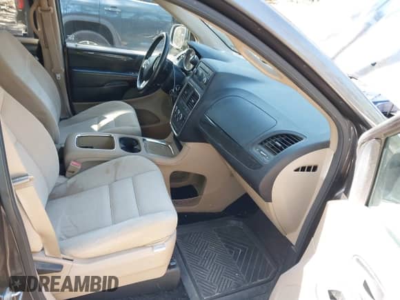 2015 Dodge Grand Caravan SXT с VIN 2C4RDGCG3FR533181, выставлен на аукционе IAAI как лот 43526332 с пробегом 207 953 миль миль и . История ставок и продаж доступна на DreamBid. Изображение 5.