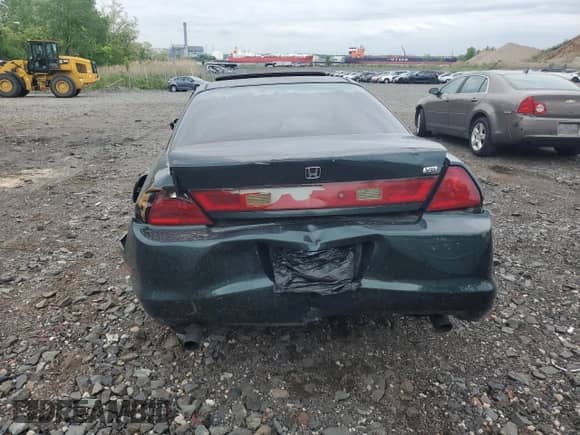 1999 Honda Accord EX z VIN 1HGCG2259XA002235, wystawiony jako Copart lot #56853225 z przebiegiem Nie podano mil oraz Szkoda całkowita • Salvage title. Historia ofert i sprzedaży dostępna na DreamBid. Obrazek 6.