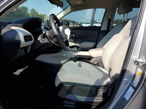 2025 Honda HR-V LX с VIN 3CZRZ1H36SM724027, выставлен на аукционе Copart как лот 71285695 с пробегом 3 139 миль миль и Списание • Salvage title. История ставок и продаж доступна на DreamBid. Изображение 7.