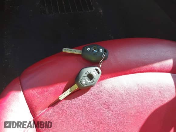 2007 BMW Z4 3.0i with VIN 4USBU33537LW59845, listed as a IAAI auction lot 43567639 with 54,512 mi miles and . Bid and sale history available at DreamBid. Image 11.