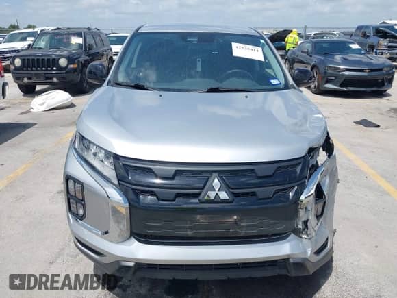 2023 Mitsubishi Outlander ES z VIN JA4ARUAU5PU016999, wystawiony jako IAAI lot #42525414 z przebiegiem 15 010 mil mil oraz . Historia ofert i sprzedaży dostępna na DreamBid. Obrazek 12.