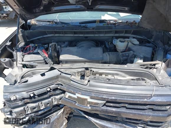 2024 Chevrolet Silverado 1500 RST with VIN 1GCUDEED8RZ166452, listed as a IAAI auction lot 43095521 with 50,889 mi miles and . Bid and sale history available at DreamBid. Image 10.