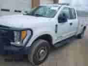 2017 Ford F-250 z VIN 1FD7X2BT3HED33204, wystawiony jako IAAI lot #42763137 z przebiegiem 125 270 mil mil oraz . Historia ofert i sprzedaży dostępna na DreamBid. Obrazek 2.