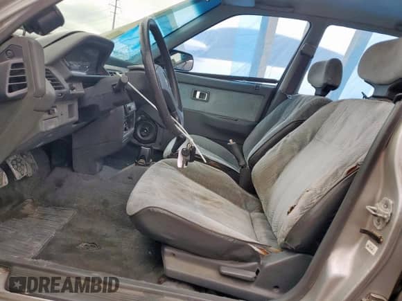 1988 Honda Civic z VIN 1HGED3546JA051457, wystawiony jako Copart lot #54885795 z przebiegiem 291 517 mil mil oraz Szkoda całkowita • Salvage title. Historia ofert i sprzedaży dostępna na DreamBid. Obrazek 7.