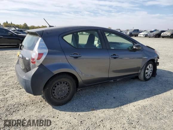 2013 Toyota Prius Two с VIN JTDKDTB37D1042798, выставлен на аукционе Copart как лот 82732445 с пробегом 131 903 миль миль и Списание • Salvage title. История ставок и продаж доступна на DreamBid. Изображение 3.