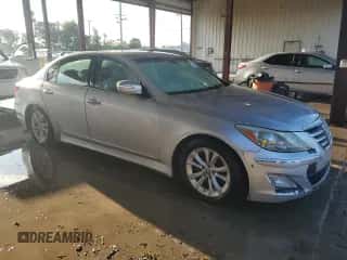 2013 Hyundai Genesis 3.8L z VIN KMHGC4DD0DU210490, wystawiony jako Copart lot #73828394 z przebiegiem Nie podano mil oraz Nie do naprawy • Non repairable. Historia ofert i sprzedaży dostępna na DreamBid. Obrazek 4.