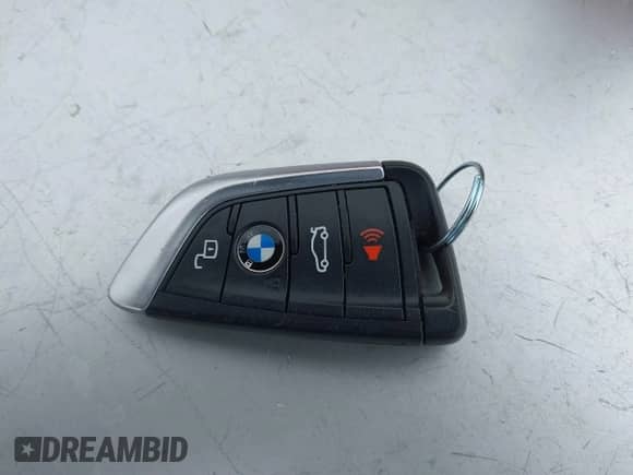 2021 BMW 3 Series 330e xDrive z VIN WBA5P9C00MFK93416, wystawiony jako IAAI lot #41525725 z przebiegiem 24 831 mil mil oraz . Historia ofert i sprzedaży dostępna na DreamBid. Obrazek 11.