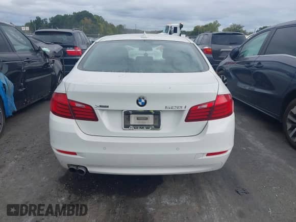 2016 BMW 5 Series 528i xDrive z VIN WBA5A7C50GG644521, wystawiony jako IAAI lot #43371837 z przebiegiem 115 542 mil mil oraz . Historia ofert i sprzedaży dostępna na DreamBid. Obrazek 16.