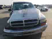 2001 Dodge Dakota z VIN 1B7FL26X31S152202, wystawiony jako Copart lot #42717795 z przebiegiem Nie podano mil oraz Szkoda całkowita • Salvage title. Historia ofert i sprzedaży dostępna na DreamBid. Obrazek 5.