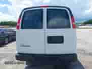 2018 Chevrolet Express Cargo с VIN 1GCWGAFP6J1304221, выставлен на аукционе IAAI как лот 43060353 с пробегом 204 808 миль миль и . История ставок и продаж доступна на DreamBid. Изображение 16.