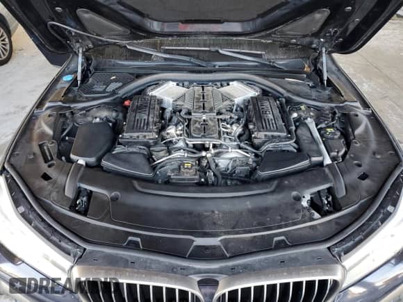 2019 BMW 7 Series M760i xDrive с VIN WBA7H6C55KG614986, выставлен на аукционе Copart как лот 84023164 с пробегом 59 222 миль миль и На запчасти • Non repairable. История ставок и продаж доступна на DreamBid. Изображение 11.