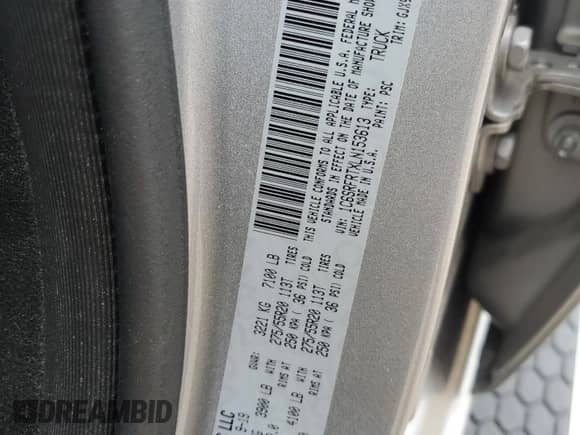 2020 Ram 1500 Laramie z VIN 1C6SRFRTXLN153613, wystawiony jako Copart lot #57572185 z przebiegiem 31 796 mil mil oraz Szkoda całkowita • Salvage title. Historia ofert i sprzedaży dostępna na DreamBid. Obrazek 12.