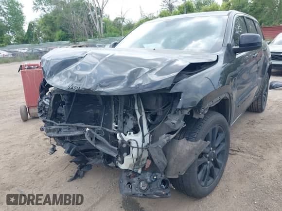 2018 Jeep Grand Cherokee Upland z VIN 1C4RJFAG8JC466195, wystawiony jako IAAI lot #42413128 z przebiegiem 105 488 mil mil oraz . Historia ofert i sprzedaży dostępna na DreamBid. Obrazek 6.