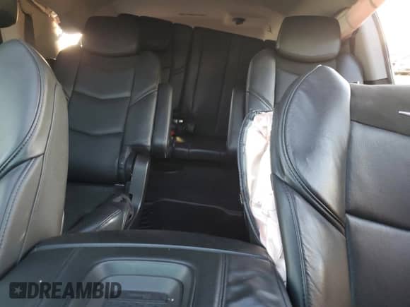 2018 Cadillac Escalade ESV Luxury с VIN 1GYS3HKJ2JR210076, выставлен на аукционе Copart как лот 41896055 с пробегом 88 147 миль миль и Списание • Salvage title. История ставок и продаж доступна на DreamBid. Изображение 10.