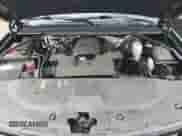 2018 Chevrolet Tahoe LT z VIN 1GNSKBKC6JR326556, wystawiony jako Copart lot #84016885 z przebiegiem 91 538 mil mil oraz Szkoda całkowita • Salvage title. Historia ofert i sprzedaży dostępna na DreamBid. Obrazek 12.