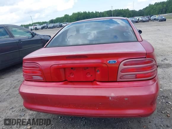 1994 Ford Mustang z VIN 1FALP4047RF117240, wystawiony jako IAAI lot #42315542 z przebiegiem 120 825 mil mil oraz . Historia ofert i sprzedaży dostępna na DreamBid. Obrazek 16.