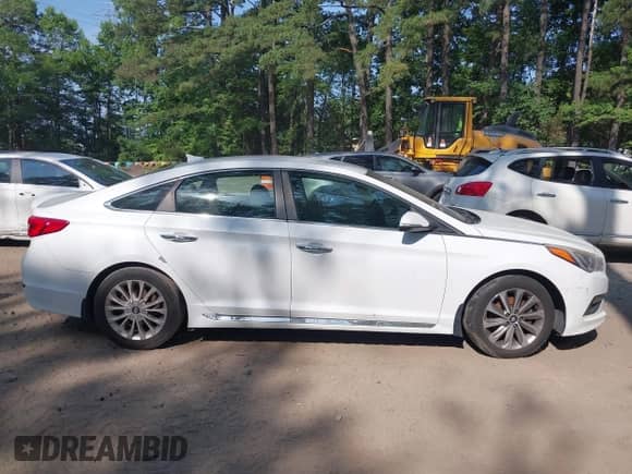 2015 Hyundai Sonata Limited z VIN 5NPE34AF1FH031292, wystawiony jako IAAI lot #42585574 z przebiegiem 204 466 mil mil oraz . Historia ofert i sprzedaży dostępna na DreamBid. Obrazek 14.