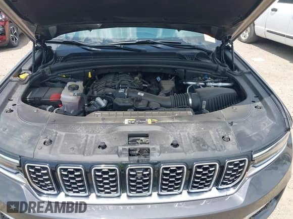 2024 Jeep Grand Cherokee Summit Reserve с VIN 1C4RJHEG0R8554713, выставлен на аукционе IAAI как лот 42999120 с пробегом 10 820 миль миль и . История ставок и продаж доступна на DreamBid. Изображение 10.