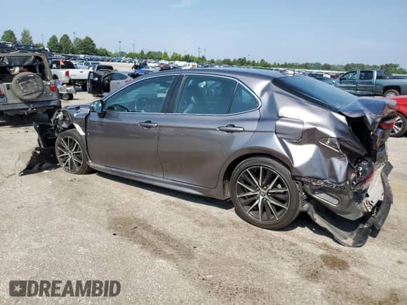 2021 Toyota Camry SE Nightshade z VIN 4T1G11AK0MU442479, wystawiony jako Copart lot #68267295 z przebiegiem 140 960 mil mil oraz Szkoda całkowita • Salvage title. Historia ofert i sprzedaży dostępna na DreamBid. Obrazek 2.
