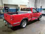 1999 Chevrolet S-10 z VIN 1GCCS14X6X8191729, wystawiony jako Copart lot #42789955 z przebiegiem 169 999 mil mil oraz Szkoda całkowita • Salvage title. Historia ofert i sprzedaży dostępna na DreamBid. Obrazek 3.