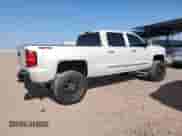 2015 Chevrolet Silverado 1500 LTZ z VIN 3GCUKSEJ2FG417441, wystawiony jako Copart lot #53751975 z przebiegiem 83 802 mil mil oraz Szkoda całkowita • Salvage title. Historia ofert i sprzedaży dostępna na DreamBid. Obrazek 3.