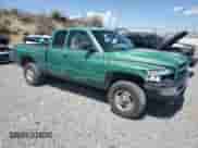 1999 Dodge 1500 с VIN 3B7HF13Z7XG153210, выставлен на аукционе Copart как лот 70232325 с пробегом 353 533 миль миль и Списание • Salvage title. История ставок и продаж доступна на DreamBid. Изображение 4.