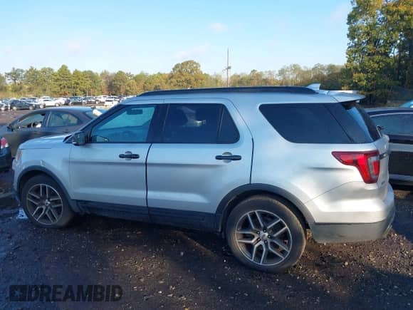 2017 Ford Explorer Sport with VIN 1FM5K8GT1HGA40147, listed as a IAAI auction lot 43484968 with 147,466 mi miles and . Bid and sale history available at DreamBid. Image 14.