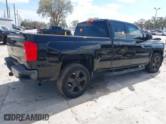 2015 Chevrolet Silverado 1500 Work Truck z VIN 1GCRCPEH5FZ409847, wystawiony jako IAAI lot #41639404 z przebiegiem 108 180 mil mil oraz . Historia ofert i sprzedaży dostępna na DreamBid. Obrazek 4.