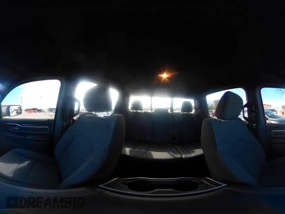 2022 Ram 1500 Big Horn z VIN 1C6RREFT4NN479911, wystawiony jako IAAI lot #43484590 z przebiegiem 37 749 mil mil oraz . Historia ofert i sprzedaży dostępna na DreamBid. Obrazek 18.