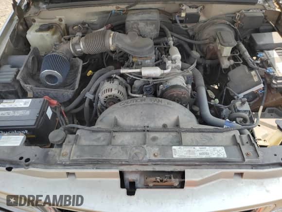 1998 GMC Sierra 1500 z VIN 1GTEC14M4WZ536003, wystawiony jako Copart lot #60216305 z przebiegiem 2 024 443 mil mil oraz Czysty tytuł • Clean title. Historia ofert i sprzedaży dostępna na DreamBid. Obrazek 11.