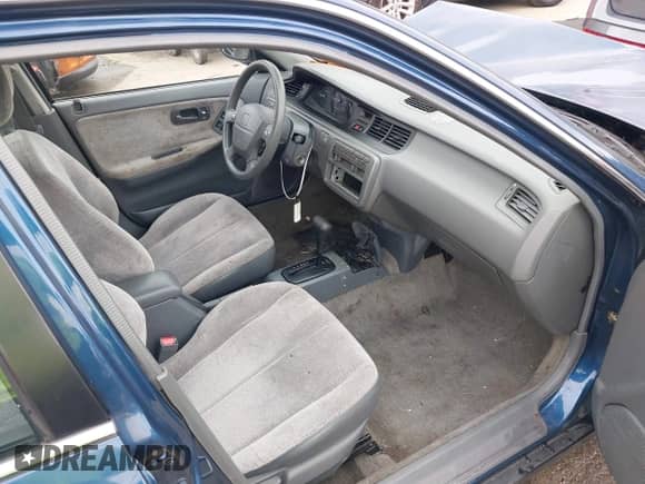 1993 Honda Civic with VIN 1HGEG8658PL009333, listed as a IAAI auction lot 42901057 with 101,856 mi miles and . Bid and sale history available at DreamBid. Image 5.