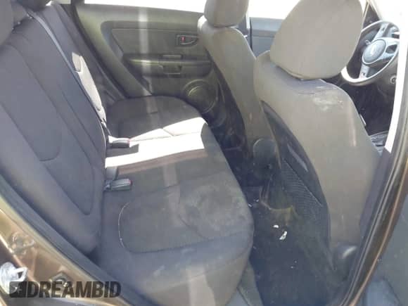 2013 Kia Soul с VIN KNDJT2A53D7524662, выставлен на аукционе IAAI как лот 43488778 с пробегом 123 019 миль миль и . История ставок и продаж доступна на DreamBid. Изображение 8.