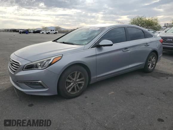 2015 Hyundai Sonata SE z VIN 5NPE24AF4FH224121, wystawiony jako Copart lot #80925645 z przebiegiem 87 744 mil mil oraz Szkoda całkowita • Salvage title. Historia ofert i sprzedaży dostępna na DreamBid. Obrazek 1.