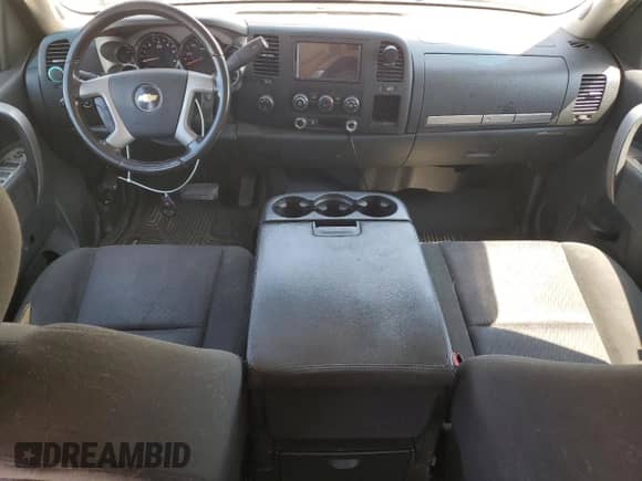 2010 Chevrolet Silverado 1500 LT with VIN 3GCRKSEAXAG210441, listed as a Copart auction lot 64805215 with 211,884 mi miles and Salvage title. Bid and sale history available at DreamBid. Image 8.