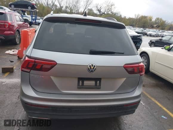 2020 Volkswagen Tiguan S с VIN 3VV1B7AX3LM127590, выставлен на аукционе IAAI как лот 40852532 с пробегом 62 465 миль миль и . История ставок и продаж доступна на DreamBid. Изображение 16.