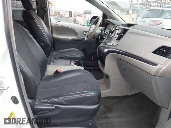 2012 Toyota Sienna SE with VIN 5TDXK3DC2CS179657, listed as a IAAI auction lot 43438594 with 126,552 mi miles and . Bid and sale history available at DreamBid. Image 5.