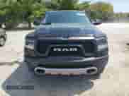 2022 Ram 1500 Rebel z VIN 1C6SRFLM7NN362506, wystawiony jako Copart lot #69181054 z przebiegiem 32 381 mil mil oraz Szkoda całkowita • Salvage title. Historia ofert i sprzedaży dostępna na DreamBid. Obrazek 5.